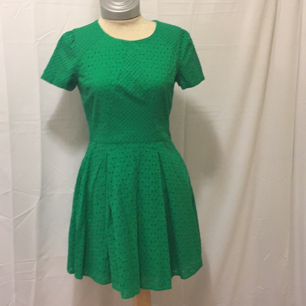 Kelly Green Eyelet SS Fit and Flare Dress